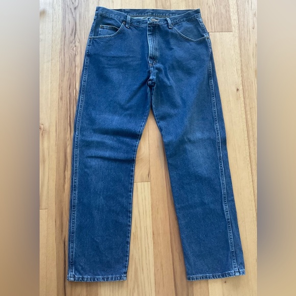 Men’s Wrangler Relaxed Jean, Size 36 x 32 - Picture 1 of 8